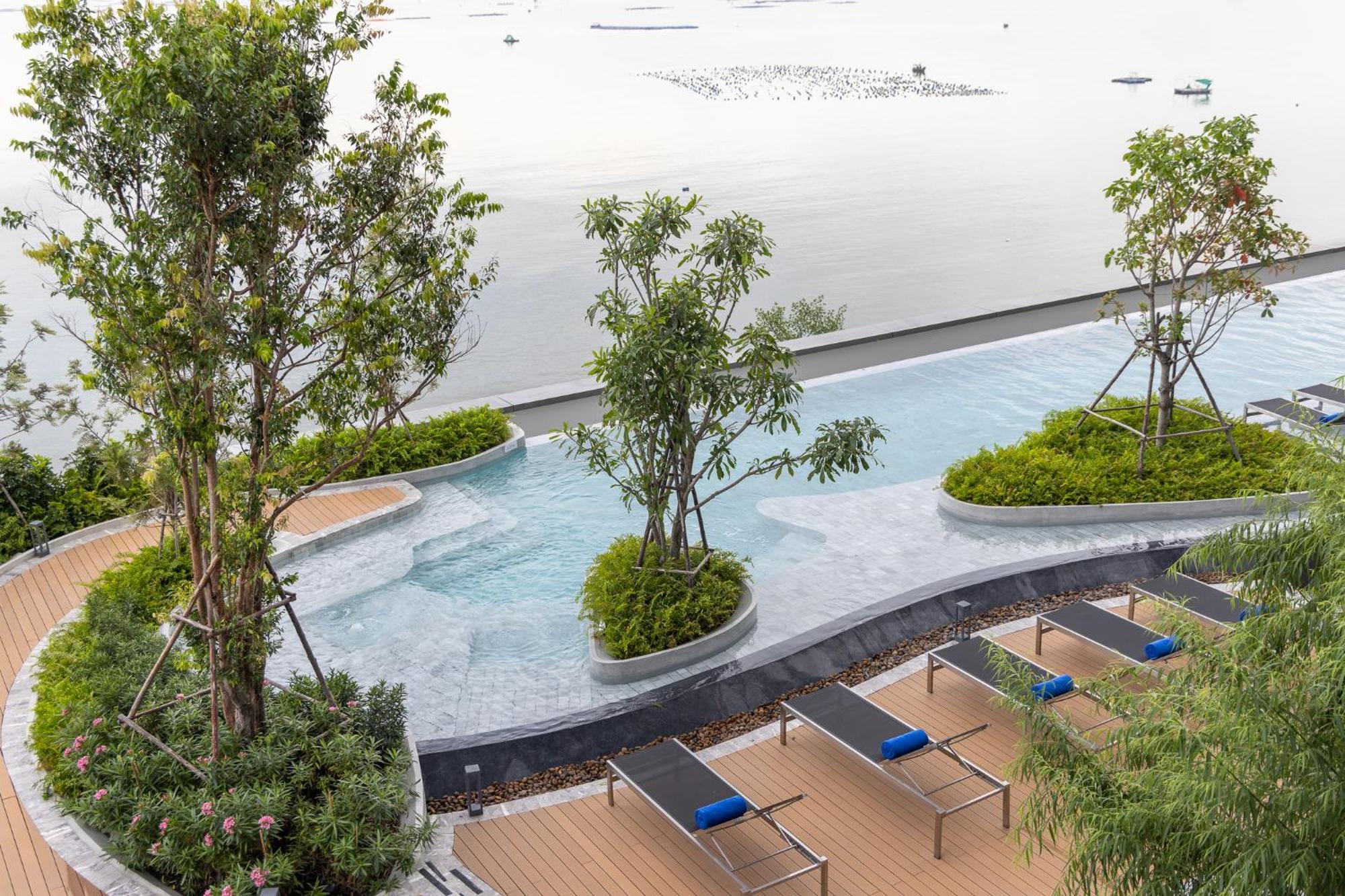 S Sriracha Hotel & Residence Si Racha Exterior photo